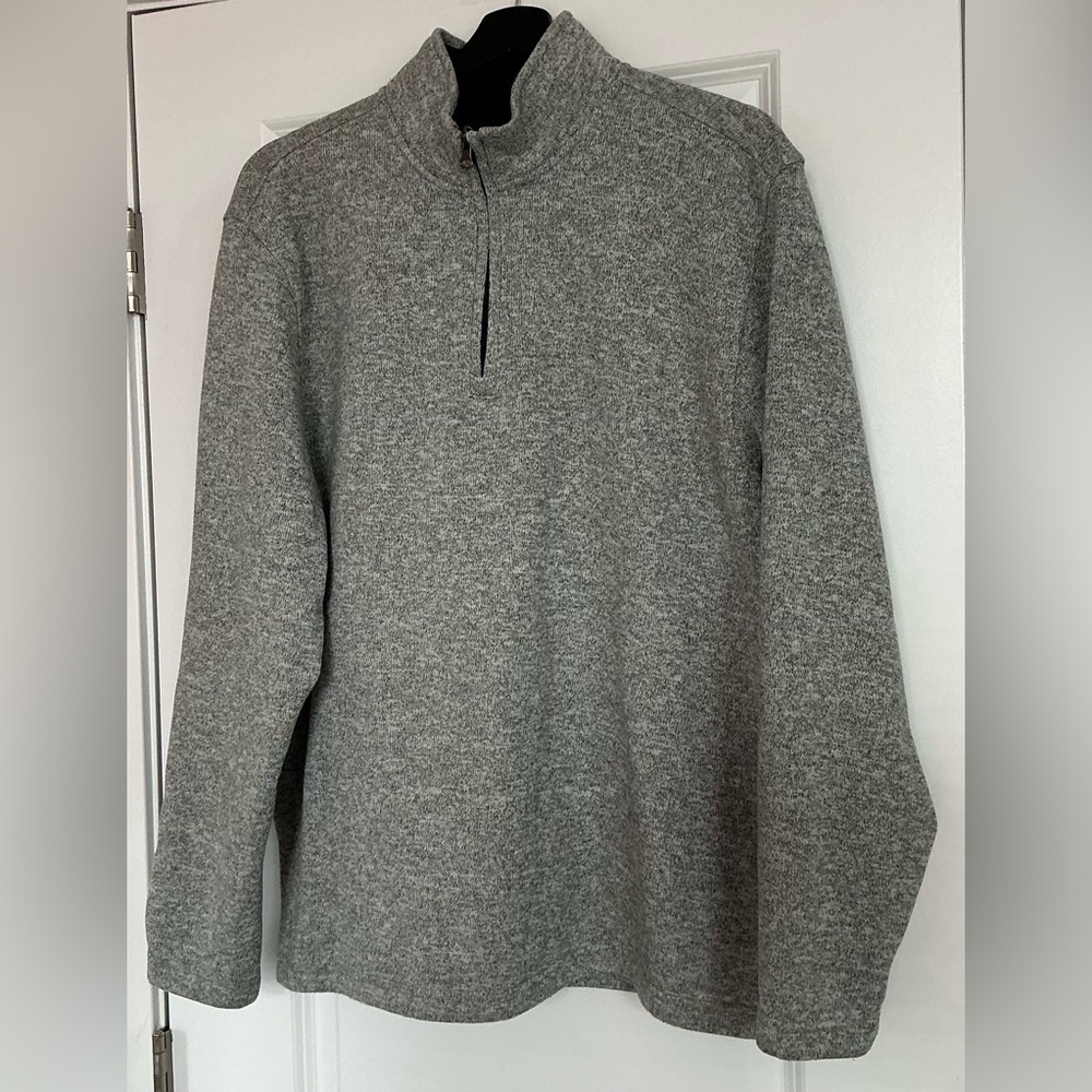 Izod Men's Gray Zip-Up Sweater